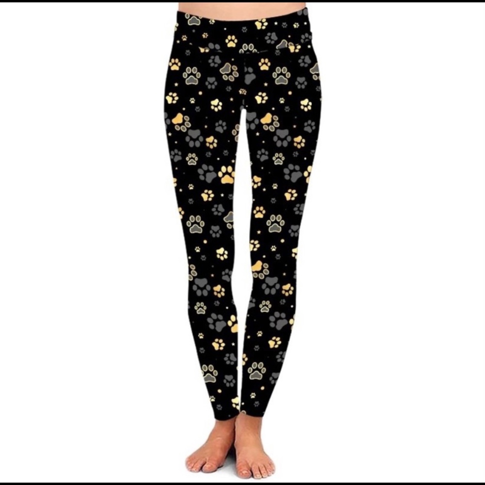 Paw print custom leggings!